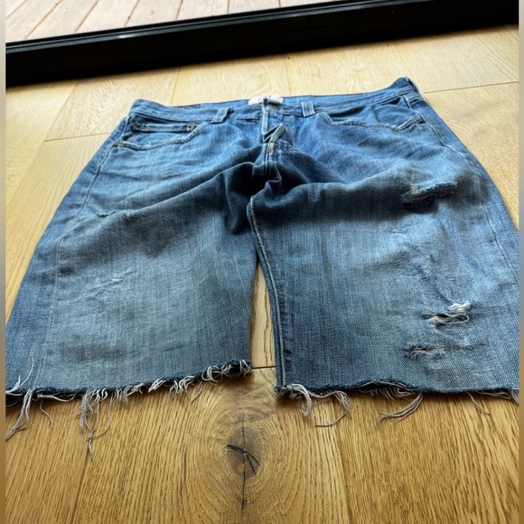 Vintage Levi’s 501 Original Fit Distressed Cut-Off Denim Shorts - Picture 6 of 15